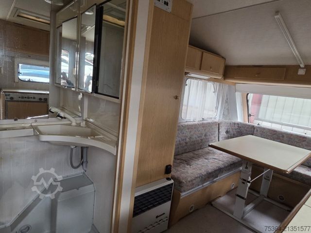 Caravana KIP KG 45 TLB Wohnwagen Toilet + Etagenbett