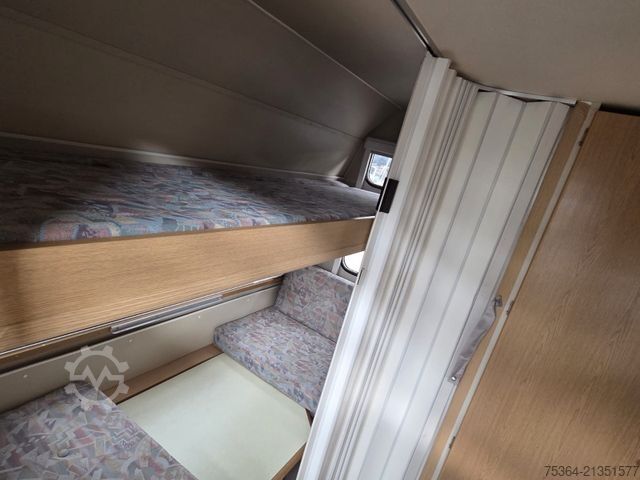 Caravana KIP KG 45 TLB Wohnwagen Toilet + Etagenbett