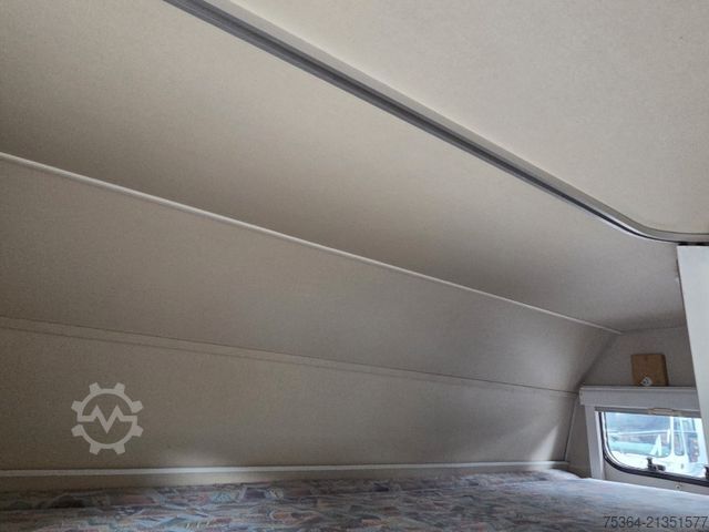 Caravana KIP KG 45 TLB Wohnwagen Toilet + Etagenbett