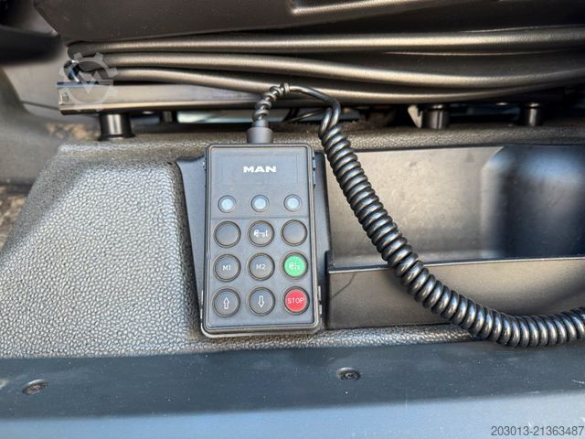 Standardni tegljač MAN TGX 18.510 4x2 BL SA SZM Retarder 2 Tank Standkl