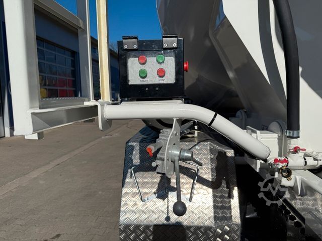 Kamion mikser za beton MAN 35.440 8x4 BB CH Betonmischer Euromix 10 m³