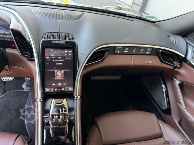 Kombivan FERRARI Roma Coupe Schwarz