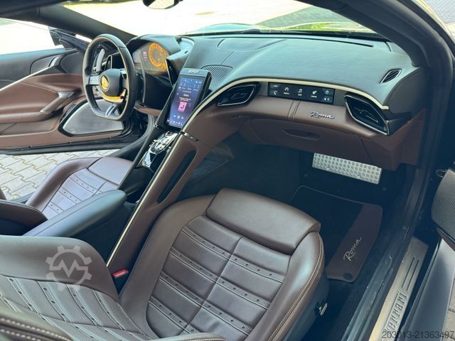 Kombivan FERRARI Roma Coupe Schwarz