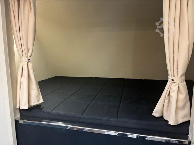 Veetransporter MERCEDES-BENZ FUSO 8 180 TT-S 1-3 Pferde Pop-Out, Neufahrzeug