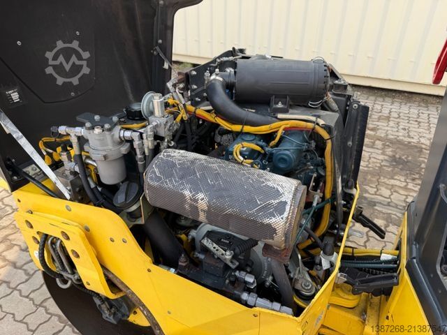 Enkelvoudige trommelwals BOMAG BW100AC-5 Kombiwalze / 2019 BJ / 2.400 KG