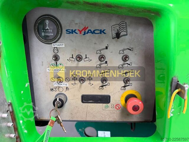 Platforma teleskopowa Sky Jack SJ 45T
