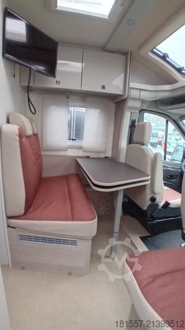 Caravana semiintegrada BÜRSTNER Lineo T 690 G