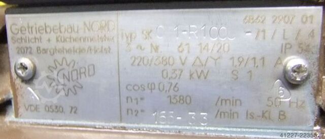 Nastavitelný převodový motor 0,37 kW 33-165 ot / min Nord Getriebebau SK01-R1000-/1/L/4