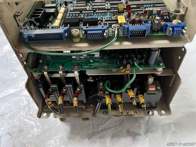 Electrónica / Controles PLC BERRIOLA / YASKAWA CIMR-MTIII-7.5K
