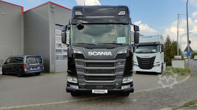 Houttransportwagen SCANIA R590 6x4 Schemel/Kran TAJFUN LIV oder EPSILON