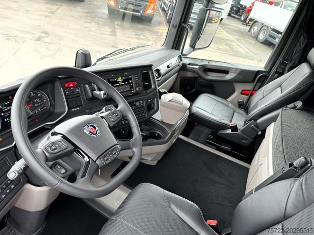 Żuraw samochodowy SCANIA R560 B 6x2-4 Containerpritsche/FASSI F545RA.2.28