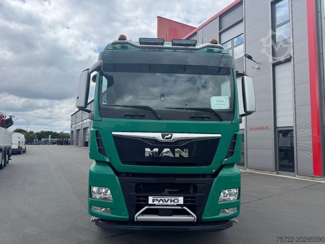 Holztransporter LKW MAN TGX 33.580 6x4 BL Kurzholz mit TajfunLIV 120Z 96