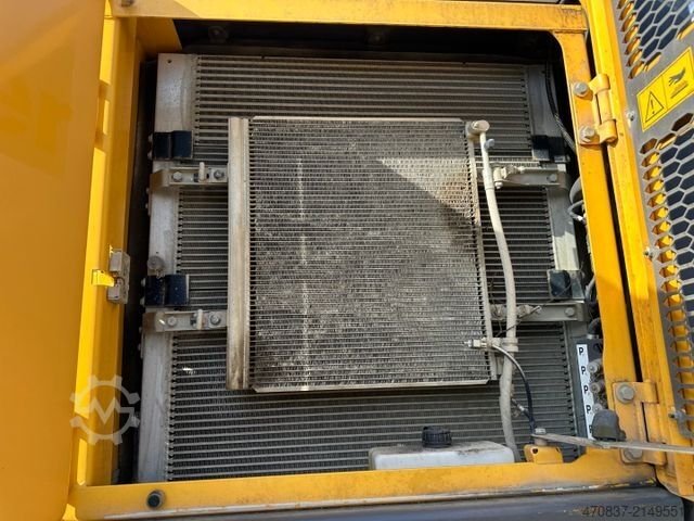 Mobiele graafmachine VOLVO EW 180 E