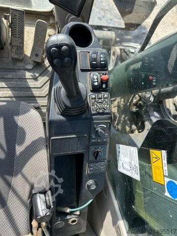 Mobiele graafmachine VOLVO EW 180 E