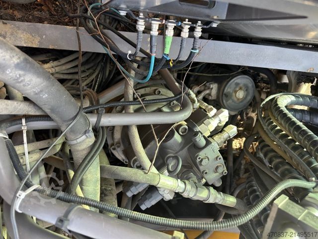 Mobiele graafmachine VOLVO EW 180 E