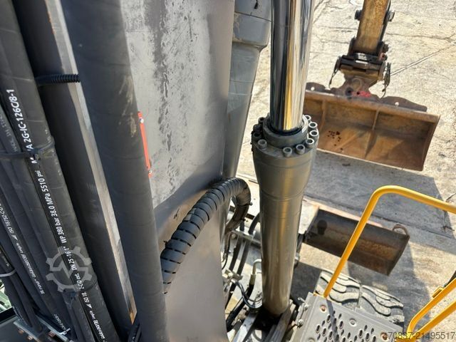 Mobiele graafmachine VOLVO EW 180 E