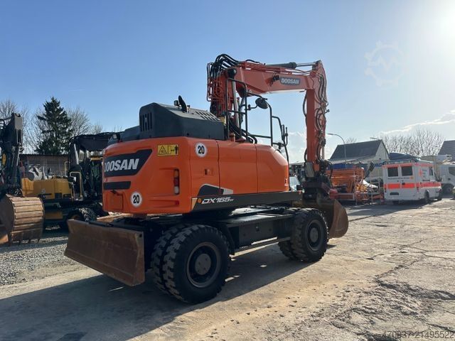 Mobiele graafmachine DOOSAN DX 165W-5 / Rototilt **Löffelpaket**