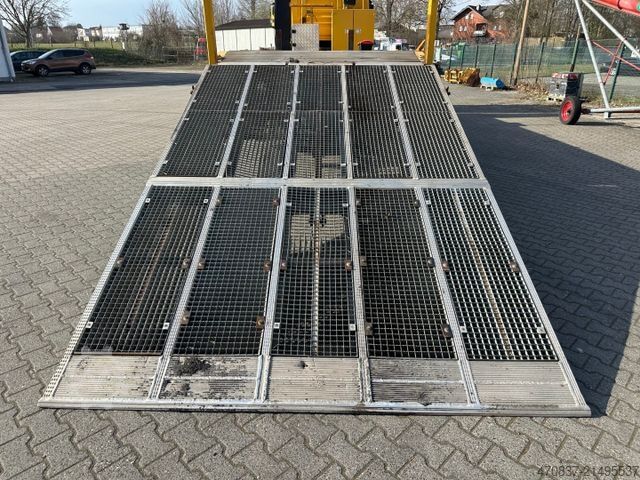 Camión portacoches MAN TGX 26.360 / BaumaschinenTransport / 9 to Rampen