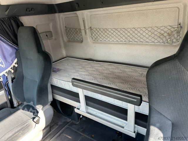 Camión portacoches MAN TGX 26.360 / BaumaschinenTransport / 9 to Rampen