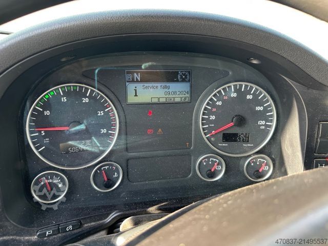 Camión portacoches MAN TGX 26.360 / BaumaschinenTransport / 9 to Rampen