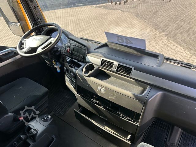 Camión portacoches MAN TGX 26.360 / BaumaschinenTransport / 9 to Rampen