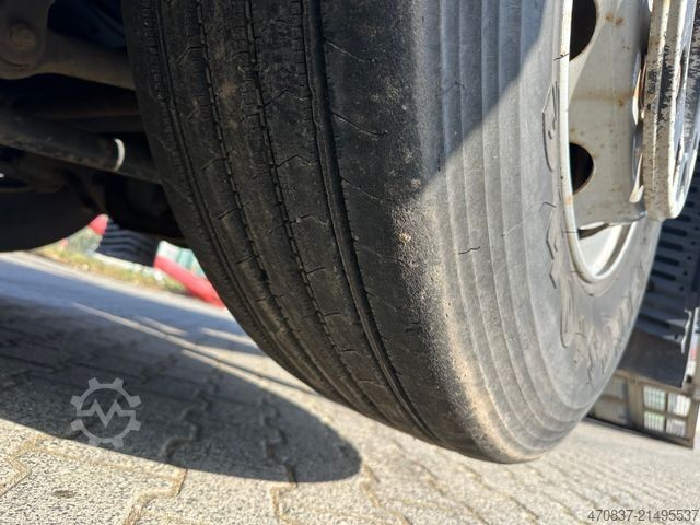 Camión portacoches MAN TGX 26.360 / BaumaschinenTransport / 9 to Rampen