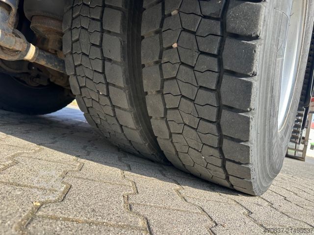 Camión portacoches MAN TGX 26.360 / BaumaschinenTransport / 9 to Rampen