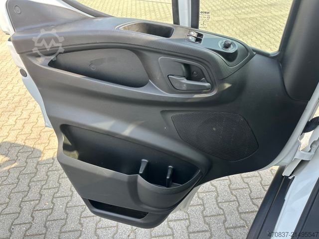 Driezijdige kipper bestelwagen IVECO Daily 65C18 / 3 Seitenkipper