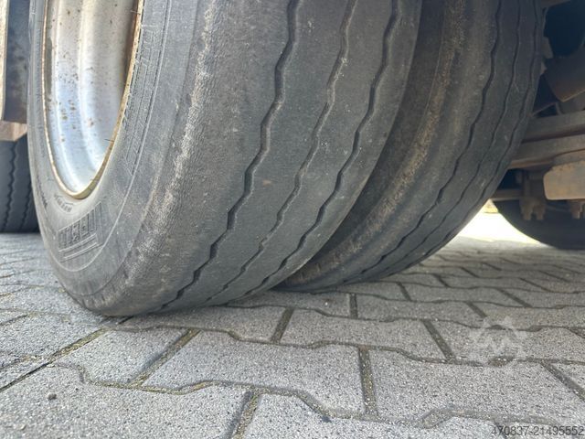 Alacsony rakfelületű félpótkocsi  Ceylan Treyler / hydr. Rampen / GG 48.000 kg