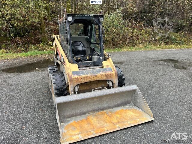 Lader CAT 226