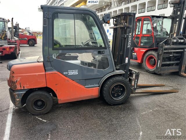 Vorkheftruck Toyota 02-8FDJF35 Forklift w/ Hydraulic Forks and Side Sh