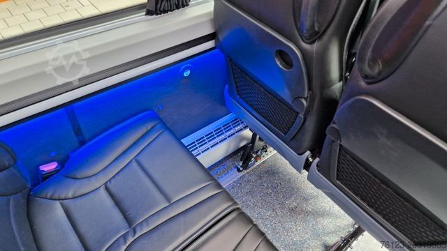 Minibus MERCEDES-BENZ 519 Allrad 4 x 4 Vorlauffahrzeug neue ADA