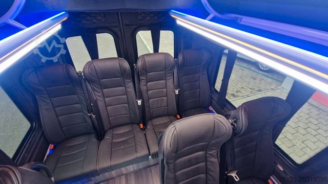 Minibus MERCEDES-BENZ 519 Allrad 4 x 4 Vorlauffahrzeug neue ADA