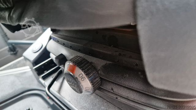 Minibus MERCEDES-BENZ 519  Allrad 4 x 4 Vorlauffahrzeug  neue ADA