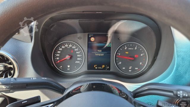 Minibus MERCEDES-BENZ 519 Allrad 4 x 4 Vorlauffahrzeug neue ADA