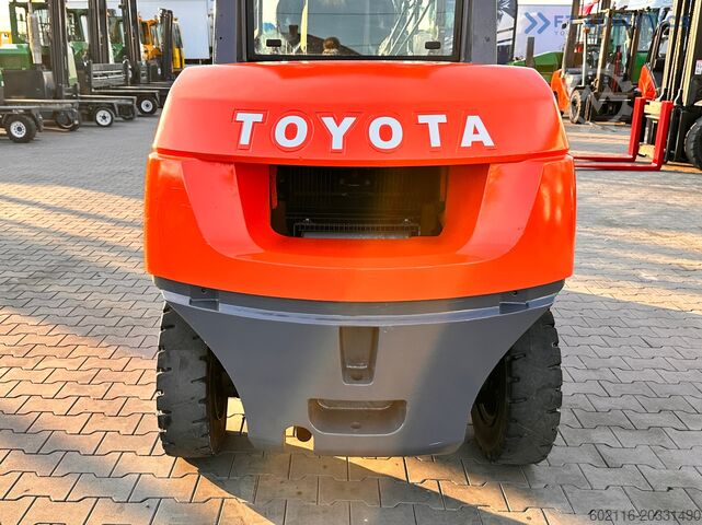 Gaffeltruck Toyota 42-4FD40 / DIESEL / 4500KG / DUPLEX / FO