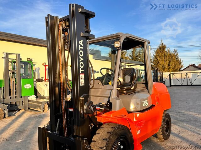 Gaffeltruck Toyota 42-4FD40 / DIESEL / 4500KG / DUPLEX / FO