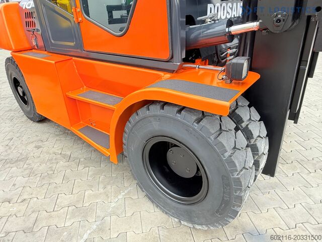 Fyrhjulig gaffeltruck DOOSAN 70 / DUPLEX / FORK 2500MM / POSITIONER