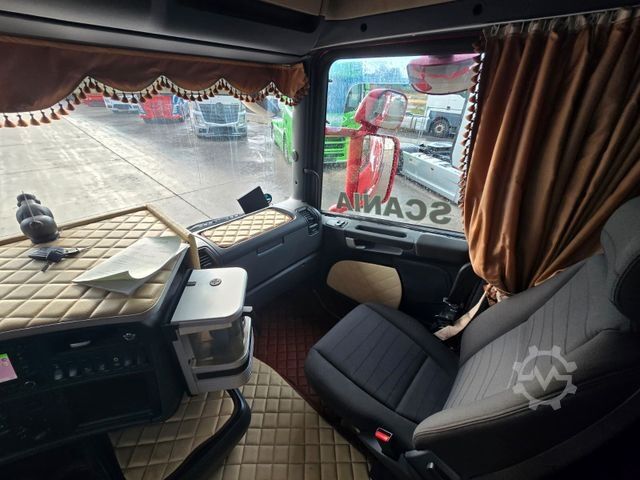 Heavy-duty truck SCANIA R 580 * V8 * KIPP * STANDKLIMA *  90T ZUGLAST *