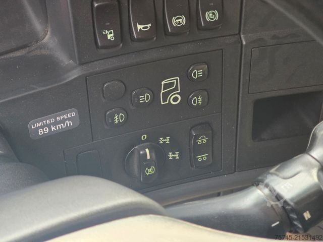 Heavy-duty truck SCANIA R 580 * V8 * KIPP * STANDKLIMA *  90T ZUGLAST *