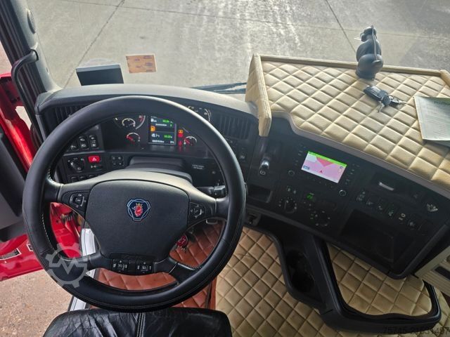 Standard tractor unit SCANIA R 580 * V8 * KIPP * STANDKLIMA *  90T ZUGLAST *