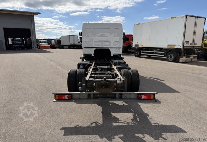 Chasis de camión Renault D12.240 4x2 Chassis / Swiss-Vehicle