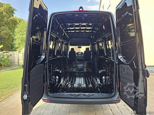 Furgon Mercedes-Benz Sprinter 319 CDI 4x4 Allrad 9-G Automatik L3H2