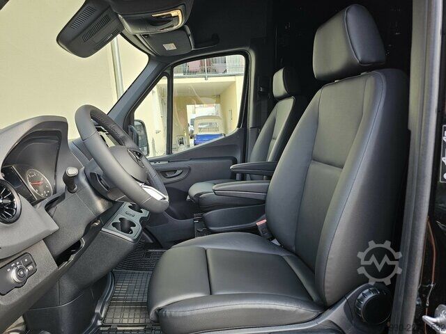 Furgon Mercedes-Benz Sprinter 319 CDI 4x4 Allrad 9-G Automatik L3H2