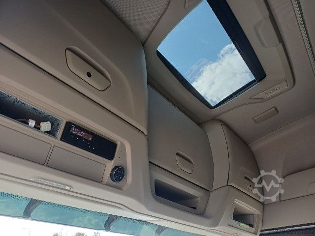 Standart çekici ünitesi IVECO S-WAY AS440S49 T/P