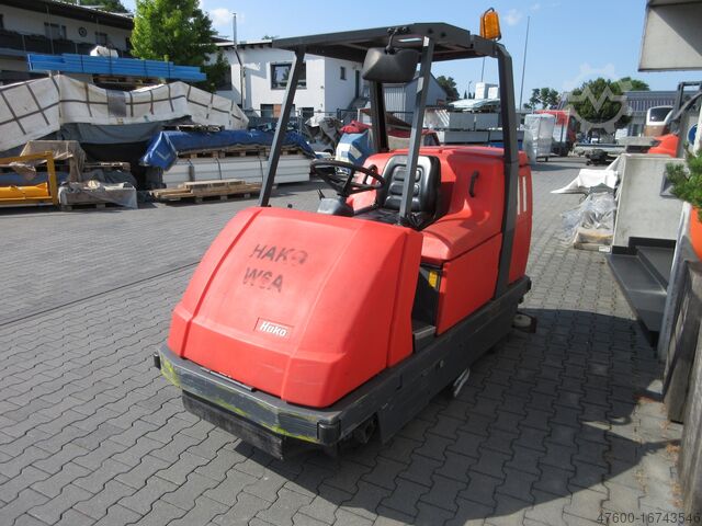 Szorowarka-suszarka Hako Reinigungsmaschine Kehrmaschine B1100 Naßsaugmaschine nur 244 Std