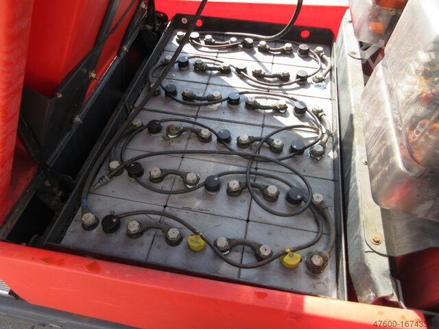 Scrubber drier Hako Reinigungsmaschine Kehrmaschine B1100 Naßsaugmaschine nur 244 Std