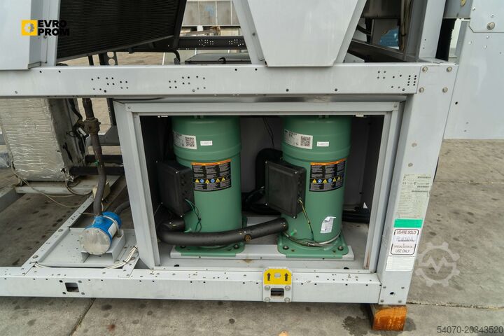 Chiller Used Aircooled chiller SYSTEMAIR SYSCROLL 420 AIR CO E COAT 414. 2016 yom