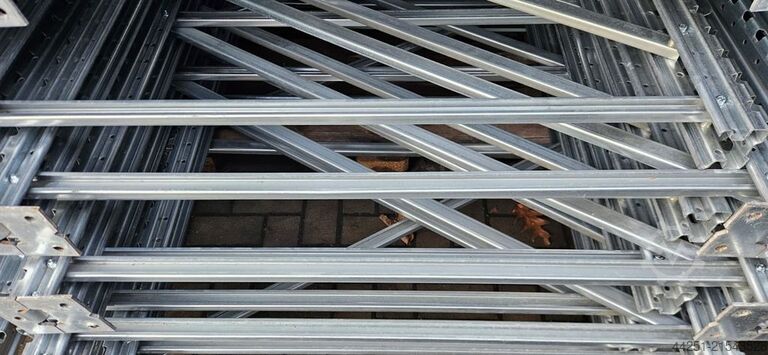 Palle reol 25,80m lang, 10,3m høj, 7 niveauer Nagy PB-80