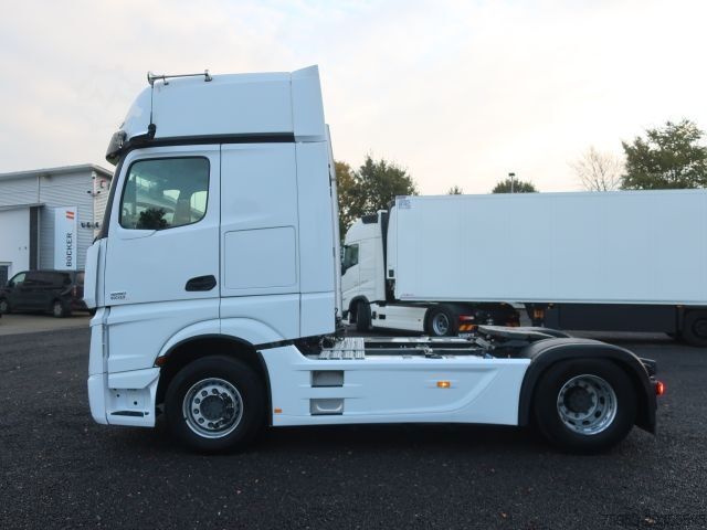 Tracteur routier standard Mercedes Benz 1851 LS Actros Gigaspace Retrader Standklima